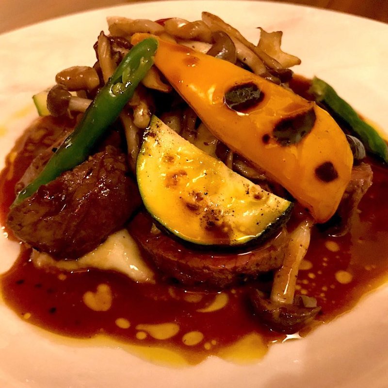 阿寒産エゾシカのポアレ ハスカップソース(清水亭)