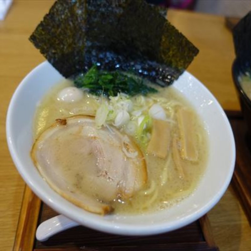 塩豚骨らーめん(一合舎 前橋店 （いちごうしゃ）)