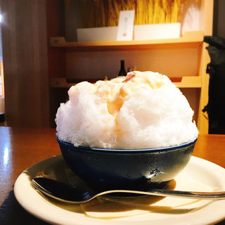 さかすけ＆クリームチーズ桜風味　かき氷(クラモトスタンド （KURAMOTO STAND）)