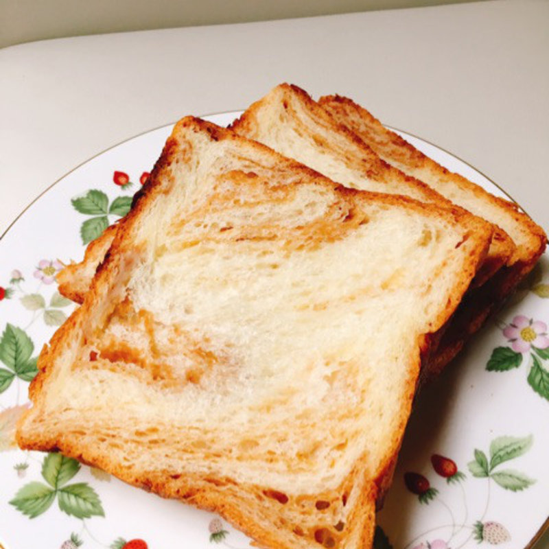 デニッシュパン　メープル(モンシェール東陽町工場)