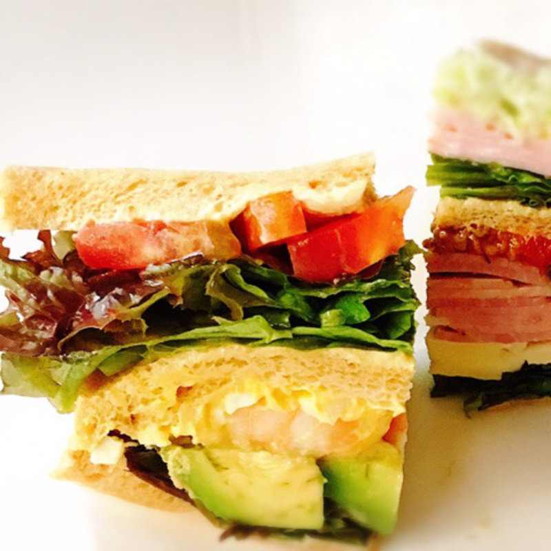 えびとこだわりアボカドとレモンサラダ(KOUJI SANDWICH（コウジサンドイッチ）)