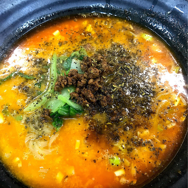 四川麻辣担担麺(杏亭 （あんずてい）)