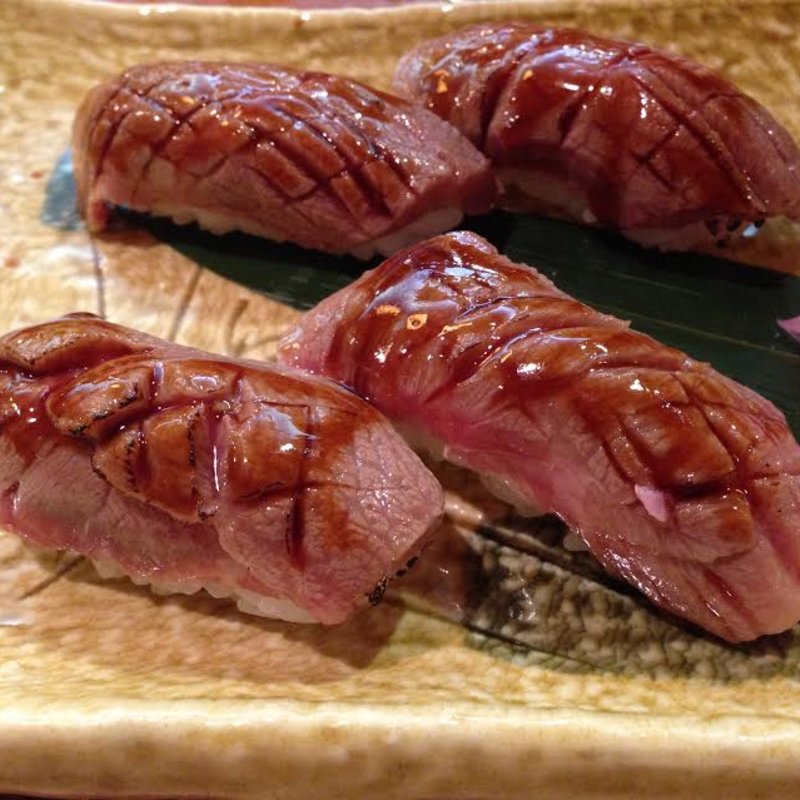 石垣牛握り(豊年満作 石垣店)