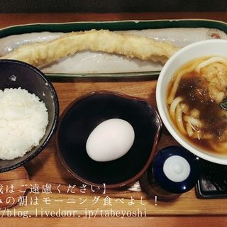 鮭ハラス朝うどん定食(本町製麺所 天)
