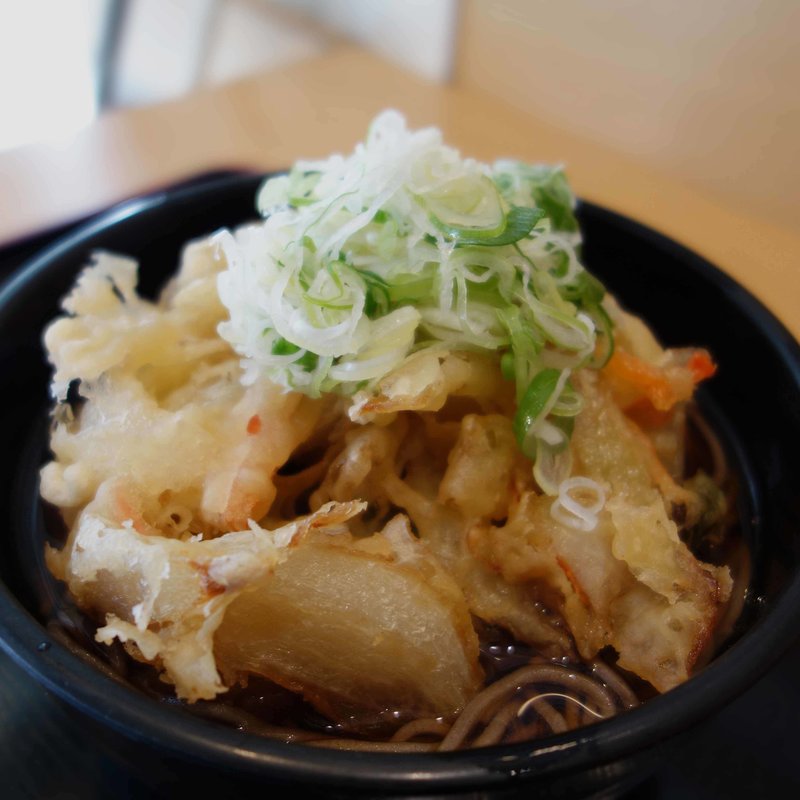 特大かき揚げそば(よもだそば 日本橋店)