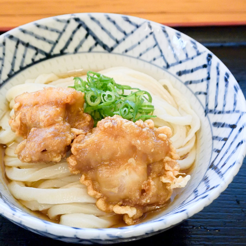 唐揚げぶっかけ冷（だしかけうどんひやひや+鶏からあげ）(手打ち 宮武うどん )