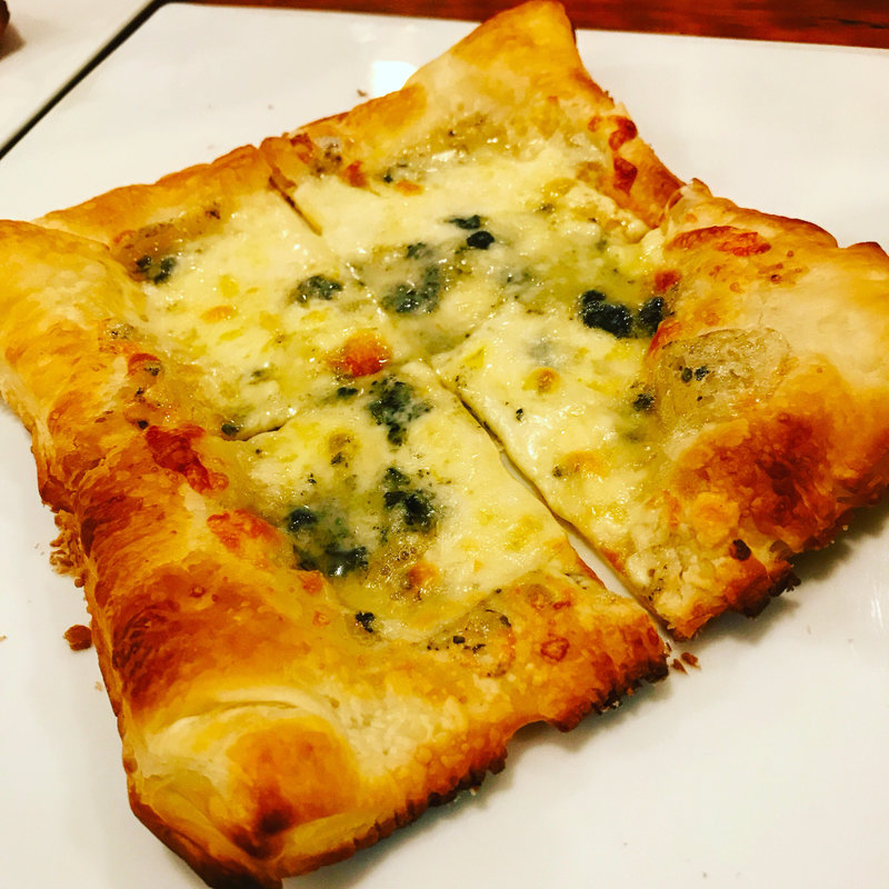 4種のチーズのパイピザ(Le Ballon)