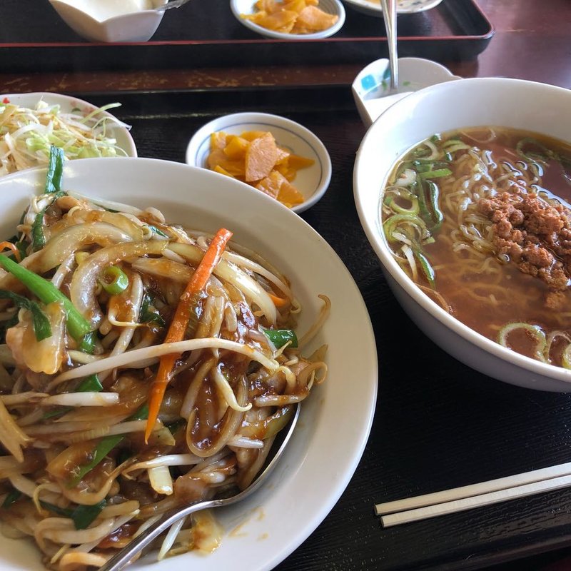 肉飯とラーメンのセット(谷香亭 )