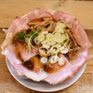 サバ醤油そば(+チャーシュー)(サバ6製麺所 成城学園前店)