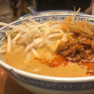 担々麺(香港麺 新記)