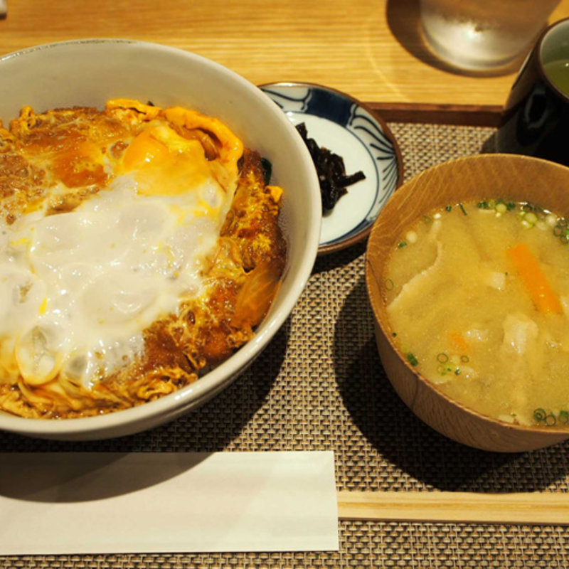 かつ丼(汁物付き)(友楽)