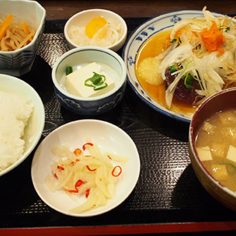 かつおのたたき定食(おきよ)