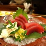 生マグロと生ゆばの造り(炙り和彩 繋)