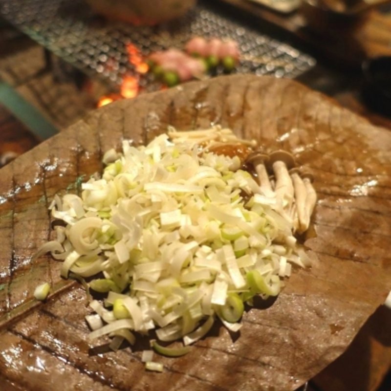 朴葉味噌　ネギしいたけ(囲炉裏端りゅう)