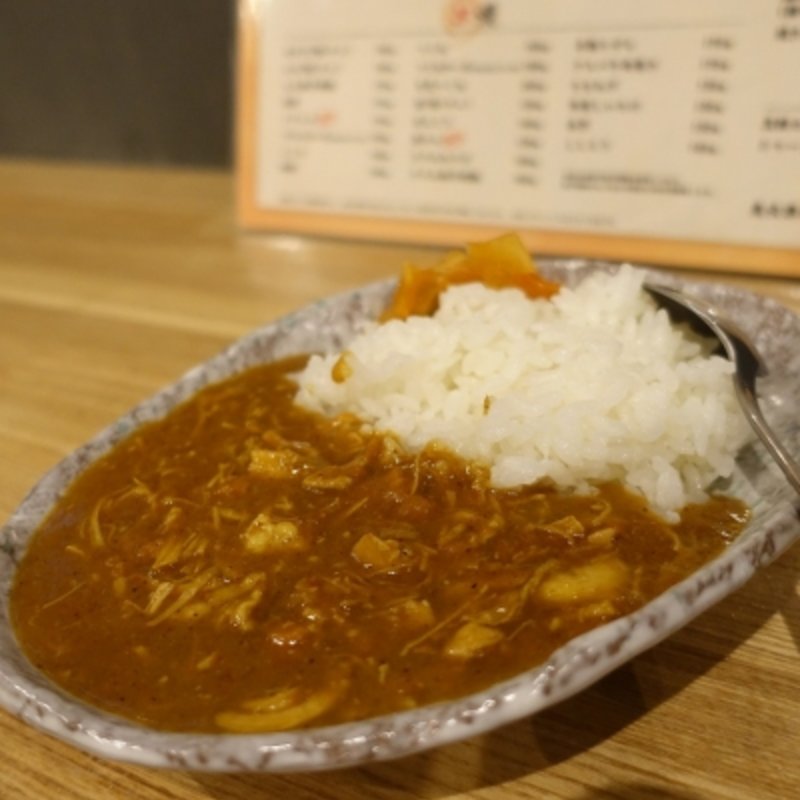 ピリ辛チキンミニカレー(炭火串焼 よね)