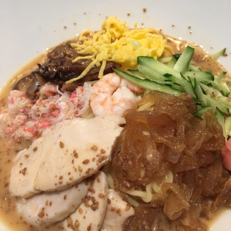 冷やし中華<胡麻だれ>(麻布茶房 アトレ恵比寿店)