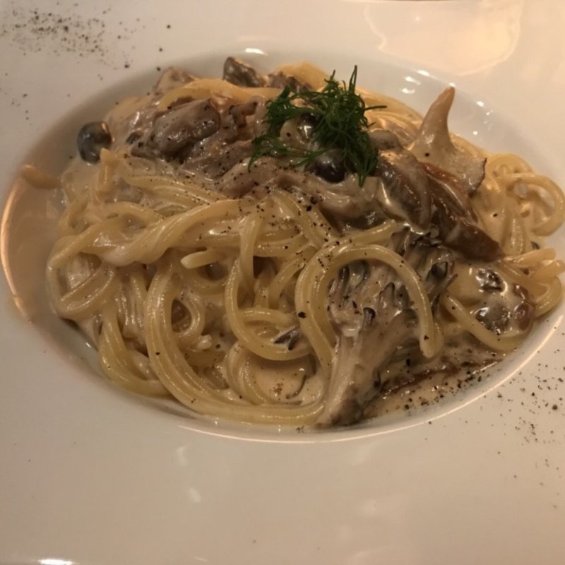 ポルチーニ茸のクリームソースパスタ(BLISS DINING)