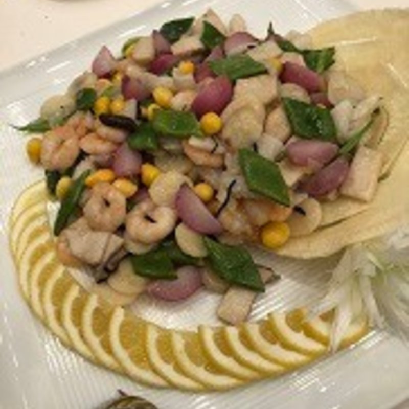 海老と烏賊　トリュフの香る岩塩炒め(フォーポイントバイシェラトン函館)