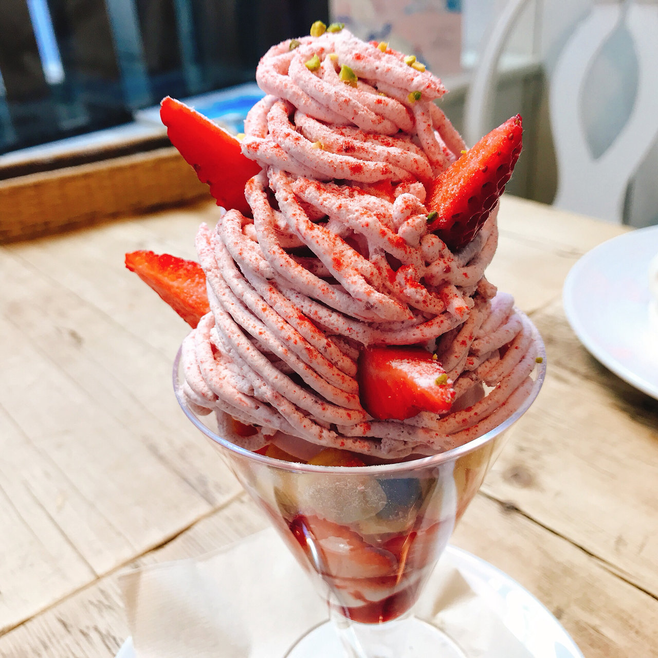 ストロベリーモンブランパルフェ シルクレーム 渋谷店 Silkream の口コミ一覧 おいしい一皿が集まるグルメコミュニティサービス Sarah