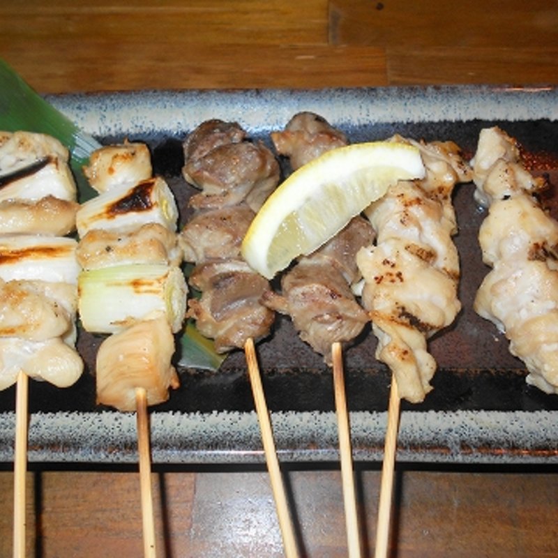 薩摩地鶏焼鳥（ねぎま、砂肝、もも）(舌鼓　新宿店)