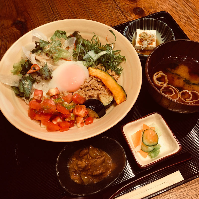 そぼろカレー丼(料理屋　三船 )