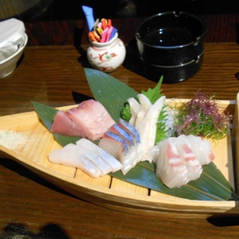 市場直送 ！本日の新鮮お造り（5種盛り)(永遠の別宅)