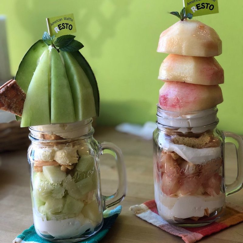 メロンパフェ(ワッフル専門店 レスト )