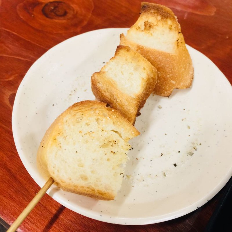 フランスパン(西口やきとん 御徒町店)