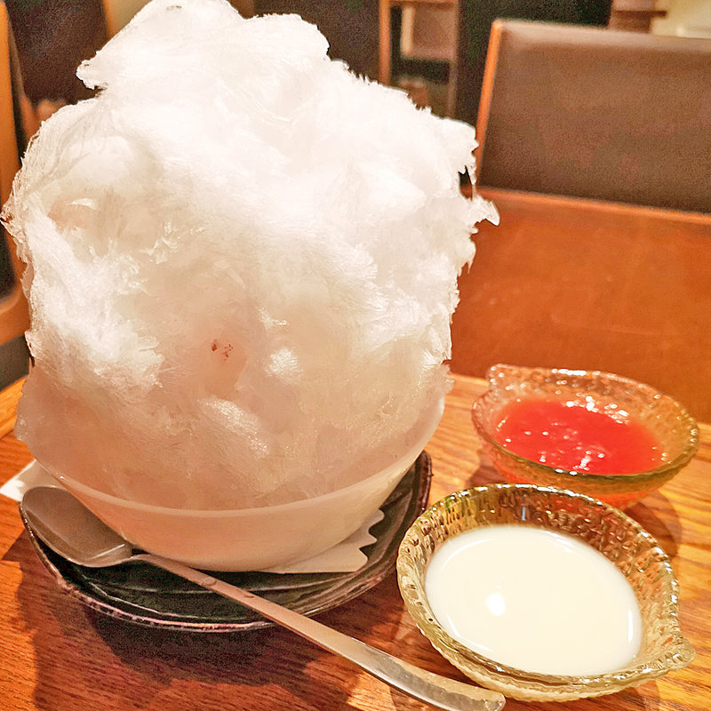 かき氷 いちごみるく(UDON BUZEN 麻布十番店)