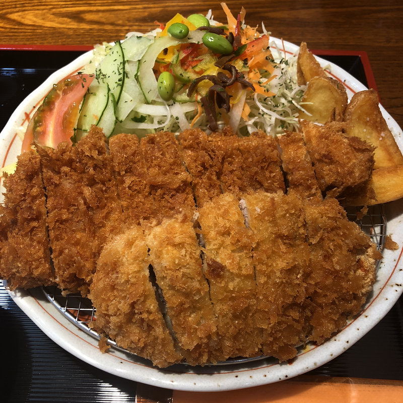 特上ロースカツ定食(とんかつママン)
