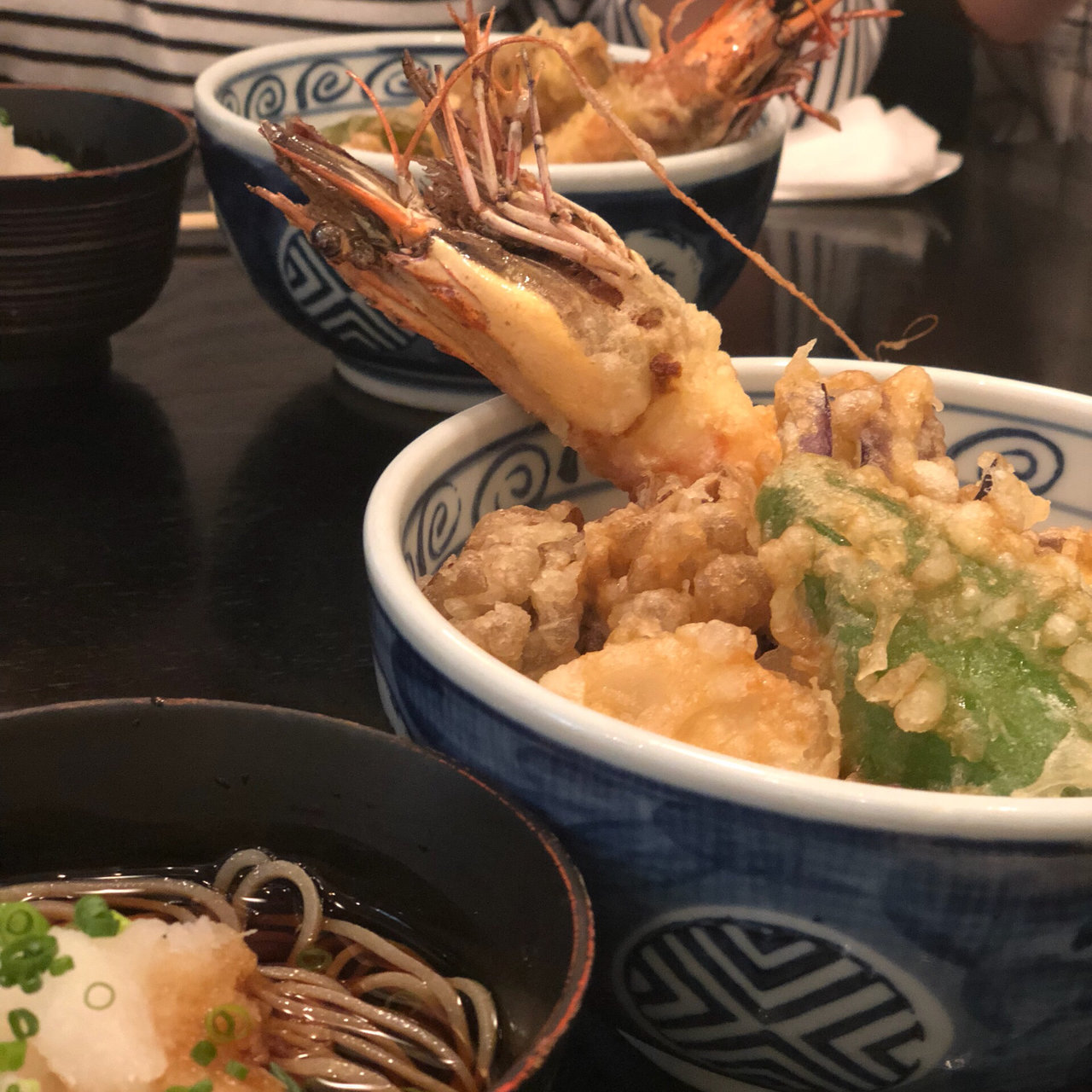 海鮮と野菜のかき揚げ天丼と一口お蕎麦 青山 川上庵 あおやま かわかみあん の口コミ一覧 おいしい一 皿が集まるグルメコミュニティサービス Sarah