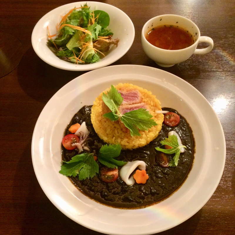 シーフードブラックカレー(マルゴ　ルナソラ )