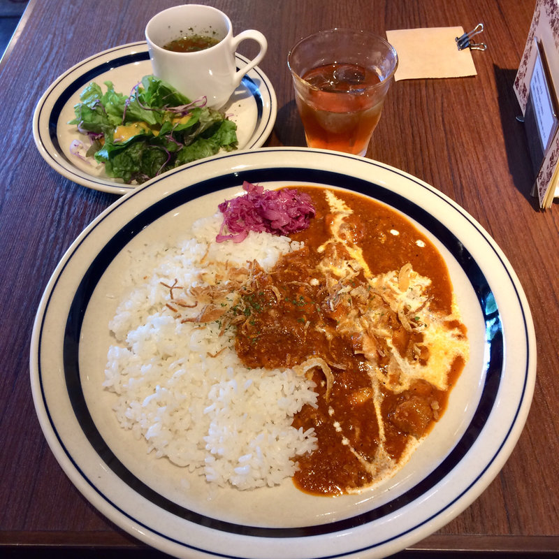 トマトでじっくり煮込んだチキンカレー(歌舞伎町ブックセンター)