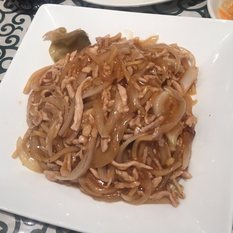 豚肉と玉ねぎのあんかけ焼そば(中国名菜処 悟空)