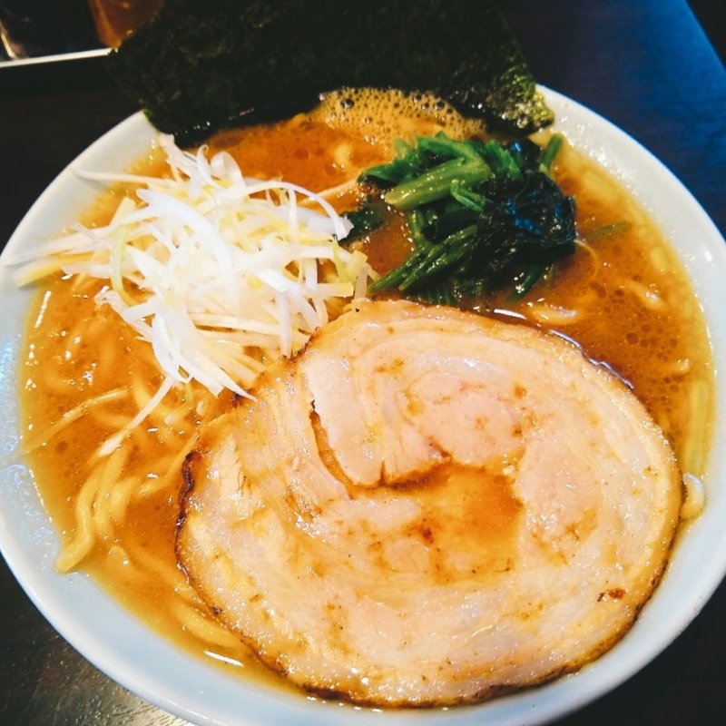 濃厚醤油ラーメン(濃厚ラーメンと油そばの店 蝙蝠 （こうもり）)