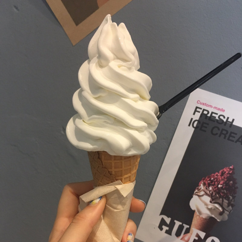 ミルクソフトクリーム(Groovy Ice Cream GUFO　グーフォ)