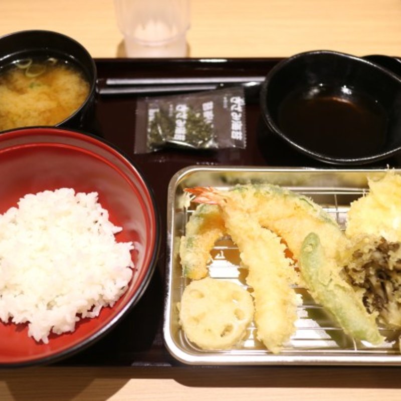 店長のおすすめ天ぷらセット(天ぷらスガキヤ 万松寺通り店)