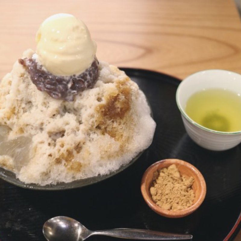 宇治金時ミルククリームわらびきな粉氷(雀おどり 總本店)