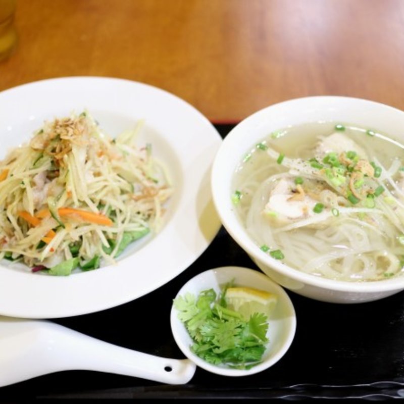 パパイヤサラダ＆ハーフフォーのセット(アジアンキッチン)