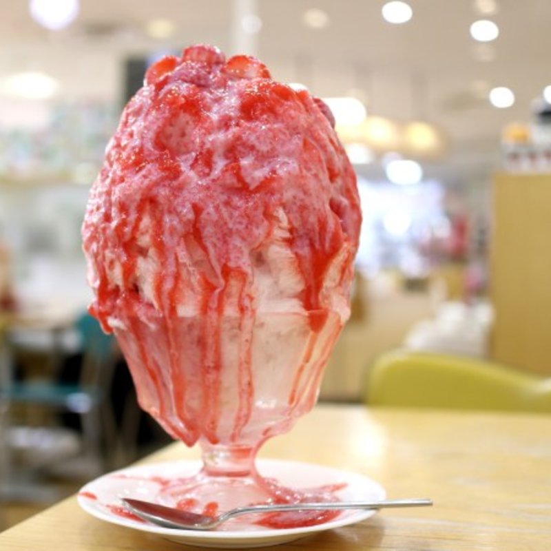 イチゴのかき氷(フルーツパーラー 弘法屋 池下店)