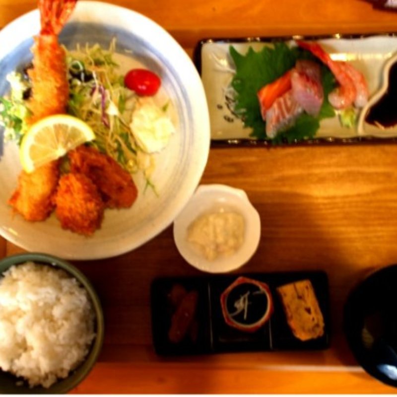 大エビフライ＋かきフライランチ(海鮮工房 なみ平)