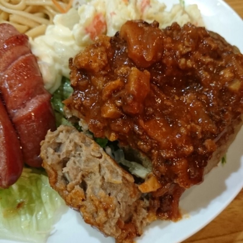 ハンバーグ・アラビキウインナー（定食）(一木 )