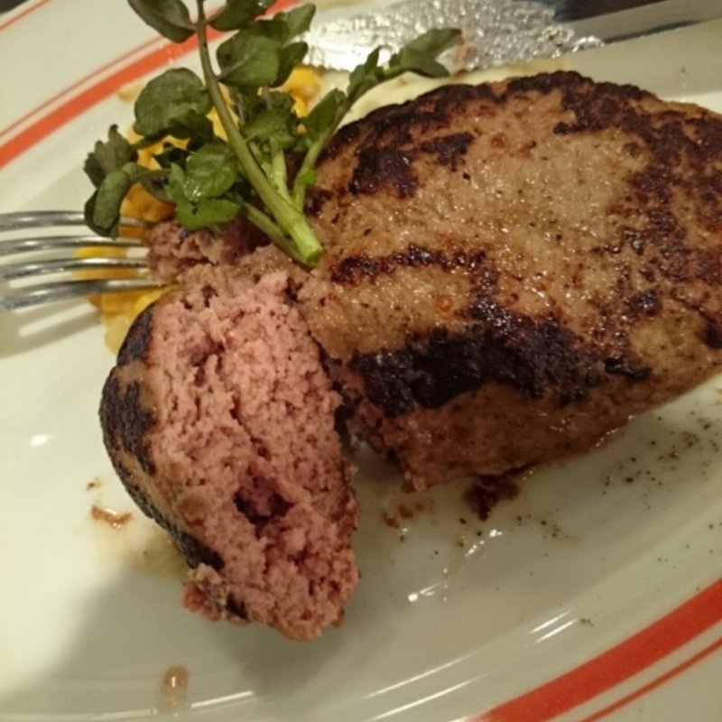 熟成牛ハンバーグ(Gottie's BEEF 銀座ベルビア館 （ゴッチーズビーフ）)