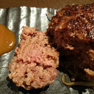 最高級黒毛和牛ハンバーグ(鉄板焼 grow 上野店)