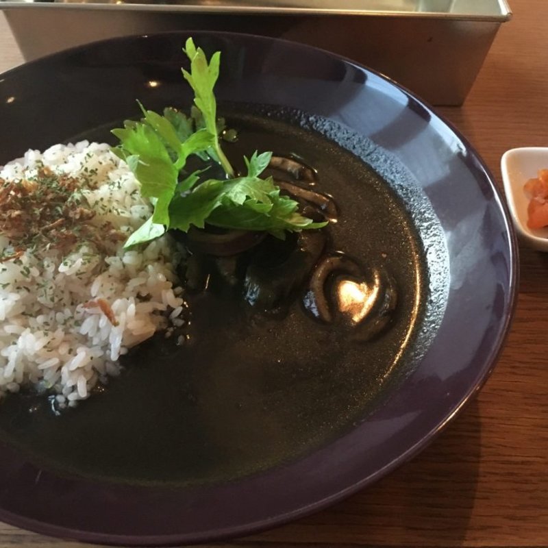 イカスミカレー(アンジュール(unjour))