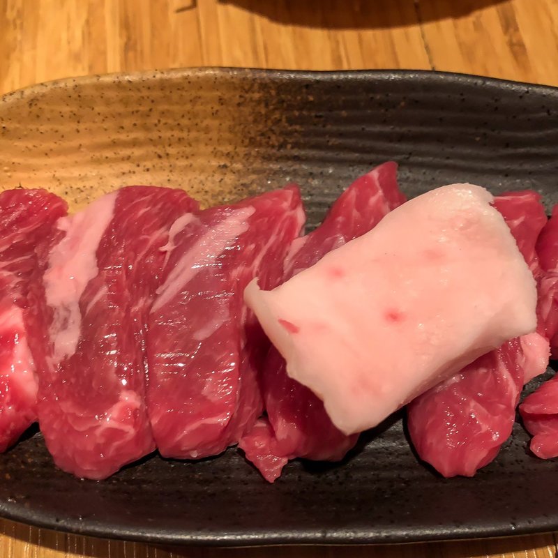 ジンギスカン最初のセット（肉+野菜）(ジンギスカン楽太郎 離れ店)