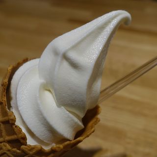 よつ葉ソフトクリーム(ミルク＆パフェよつ葉ホワイトコージ)