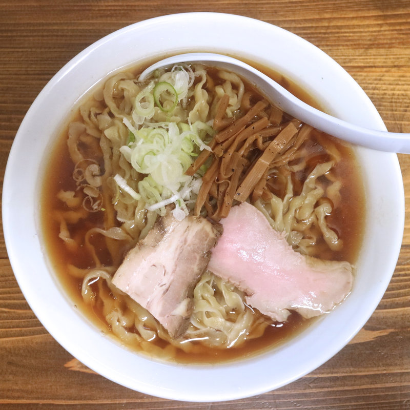 醤油らぁ麺(くじら食堂 )