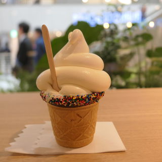 プレミアムソフトクリーム+クラッシュパンケーキ(BURN SIDE ST CAFE （バーンサイドストリートカフェ）)