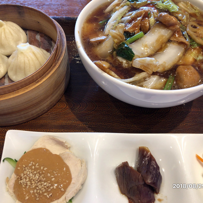 五目とろり麺と小籠包のセット(雲龍一包軒 錦糸町店)